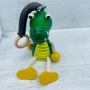 Wooden Petra Toys Hand Painted alligator Crocodile Rope Sitting Jumping Toy